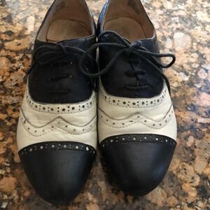 Miz Mooz b&w wingtips